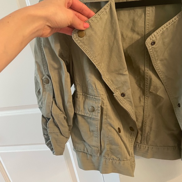 Adorable green army jacket - Picture 2 of 7